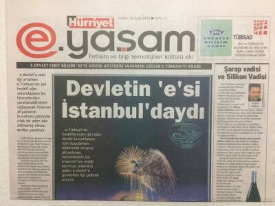 Hürriyet Gazetesi Yaşam Eki 26 Eylül 2003 - Devletin Esi İstanbuldaydı GZ32947 - 1