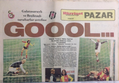 Hürriyet Pazar Eki 23 Ocak 1977 - Goool... İlk Gol GSli Nükhetten , Devre Arası Değil Makyaj Molası - GZ19994 - 1
