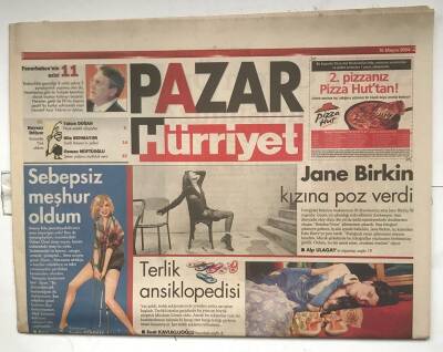 Hürriyet Pazar Gazetesi 16 Mayıs 2004 - Jane Birkin Kızına Poz Verdi GZ8041 - 1