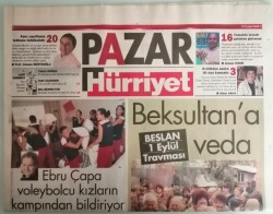 Hürriyet Pazar Gazetesi 19 Eylül 2004 Özcan Denizi Baştan Yaratan Adam -GZ44838 - 2