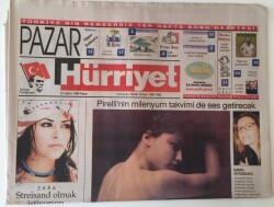 Hürriyet Pazar Gazetesi 21 Kasım 1999 - Zara Streisand Olmak İstiyorum , Pirelinin Milenyum Takvimi de Ses Getirecek GZ16657 - 2