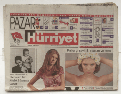 Hürriyet Pazar Gazetesi 29 Kasım 1998 - Duygu Dikmenoğlu Yeni ilahe GZ5767 - 1