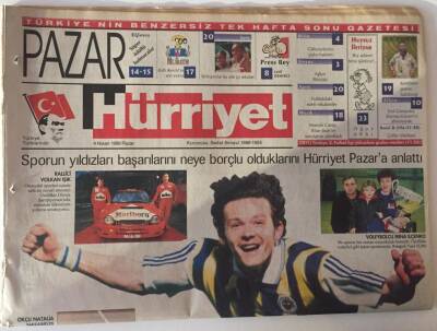 Hürriyet Pazar Gazetesi 4 Nisan 1999 - Erol Evgin Bugünlerde Kamyonet Reklamlarında Oynuyor ,Sporun Yıldızları Borçlarını Neye Borçlu GZ13690 - 1