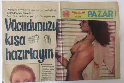 Hürriyet Pazar Gazetesi 7 Ekim 1979 - Bu Kış Moda Yine Geçmiş Yıllardan Esinlenecek GZ13322 - 2