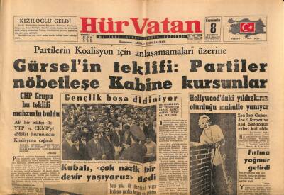 Hürvatan Gazetesi 8 Kasım 1961 - Hollywooddaki Yıldızların Oturduğu Mahalle Yanıyor GZ88638 - 1