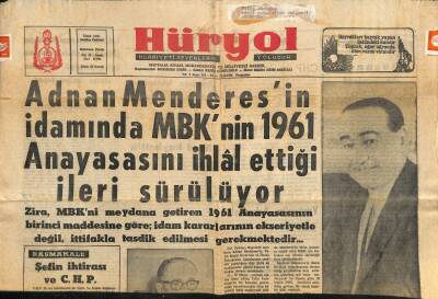 Hüryol Gazetesi 27 Ekim 1966 - Alman Basını Açıkladığına Göre Tip Komünist Bir Partidir GZ115290 - 1