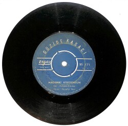 Güzide Kasacı - Madem ki Gidiyorsun / Sen Benim Gönlümde Açan Son Güldün Plak (10/6.5) PLK25153 - Gökçekoleksiyon