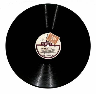 İbrahim Özgür - Kim Bilir Yalan TAŞ PLAK (107.5) PLK22505 - 1