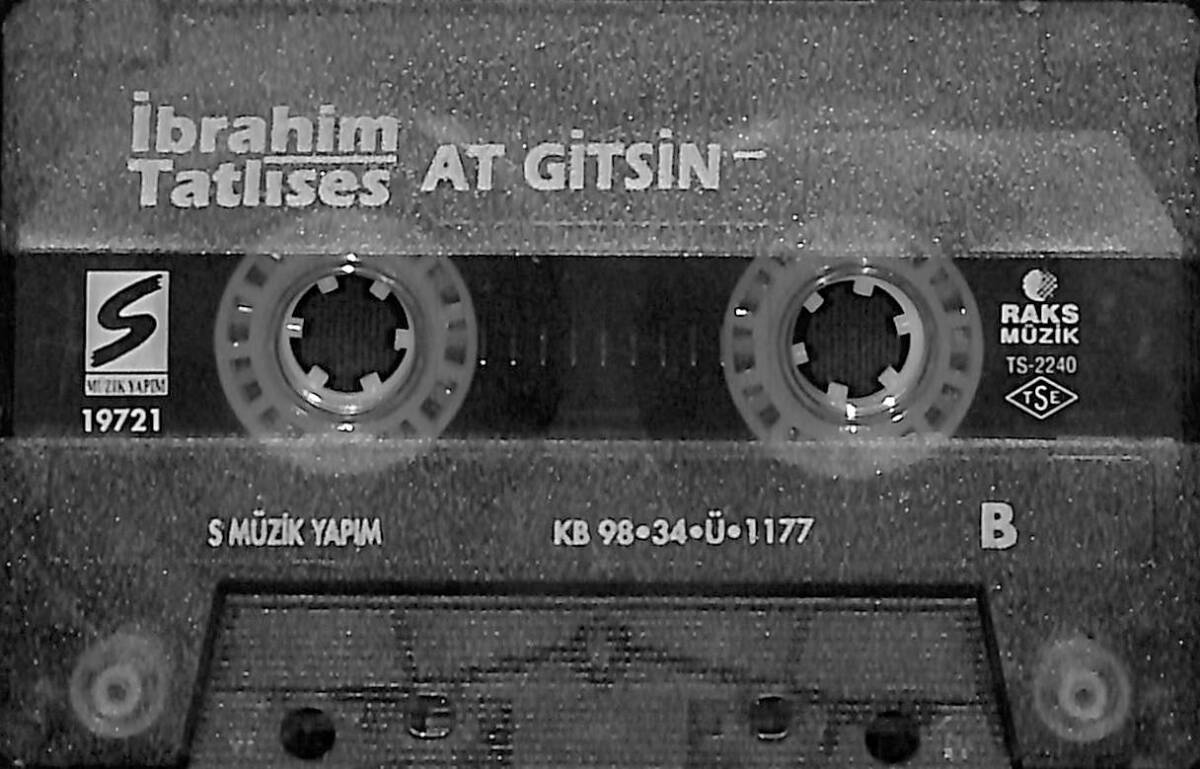 İbrahim Tatlıses - At Gitsin Kaset (İkinci El) KST27834 - 1