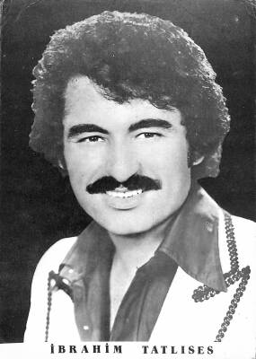 İbrahim Tatlıses Siyah Beyaz Kartpostal KRT18197 - 1