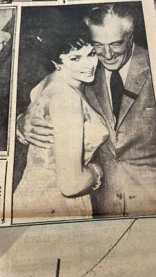 İstanbul Ekspres Gazetesi 25 Eylül 1957 - Prenses Fazıla Yolda, Gina Lollobrigida, Menderes İkazda GZ109231 - 2