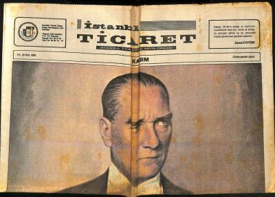 İstanbul Ticaret Gazetesi 10 Kasım 1978 - Onu Yine Minnet Ve Şükran Duyguları İle Anıyor , Aziz Hatırası Önünde Saygı İle Eğiliyoruz GZ122252 - 1
