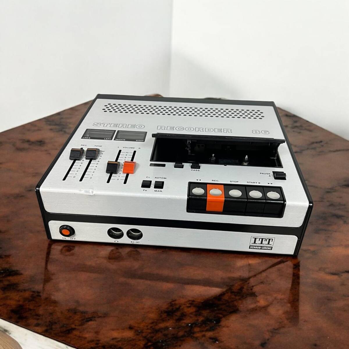 ITT SCHAUB - LORENZ SteroRecorder 86 Anfi Çıkıışlı Antika Nostalji Teyip RDY78 - 1