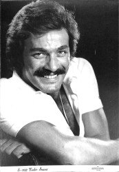 Kadir İnanır Siyah Beyaz Kartpostal (Orta Boy) KRT21410 - Gökçekoleksiyon