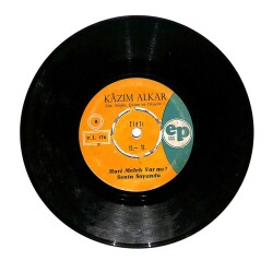 Kazım Alkar - Bak Karşımda Ağlıyorsun / Huri Melek Var mı? Senin Soyunda (10/6.5) PLK382 - 2