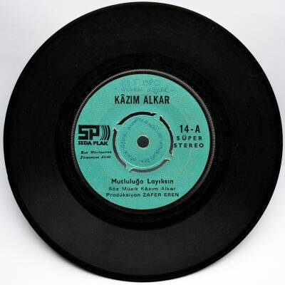 Kazım Alkar - Mutluluğa Layıksın (107.5) PLK5226 - 1