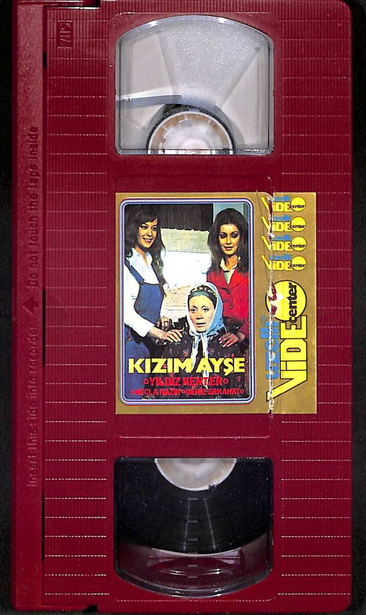 Kızım Ayşe – Orijinal VHS Kaset (İkinci El) * Uzelli Video Center - Yıldız Kenter, Necla Nazır, Deniz Erkanat, Nazan Adalı - 1974 Yapım * VHS48 - 2
