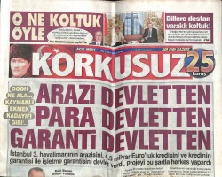 Korkusuz Gazetesi 20 Ekim 2015 - Murat Boz , Önceki Gün Etilerdeki Kuaförü Çıkışı Görüntülendi GZ100468 - 1