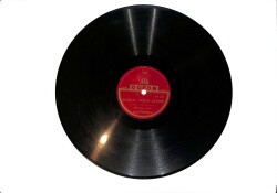 Müzeyyen Senar - Ayrılık Yaman Kelime & Aşkın Beni Durmaz Yakar TAŞ PLAK (10/7.5) PLK26242 - Gökçekoleksiyon