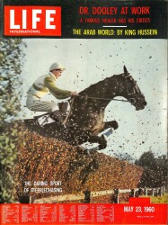 LIFE INTERNTIONAL 23 May 1960 - Dr. Tom Dooley, Saudi Arabia President Shukki El Kuwatli NDR84127 - Gökçekoleksiyon