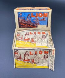 Lion Arslanlı Kumaş Boyaları Dolu Kutu AOB3168 (N) - Gökçekoleksiyon