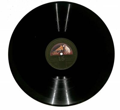 M. Bevignani, F. Tumminello, E. Badini - La Traviata Verdi TAŞ PLAK (107) PLK23171 - 1