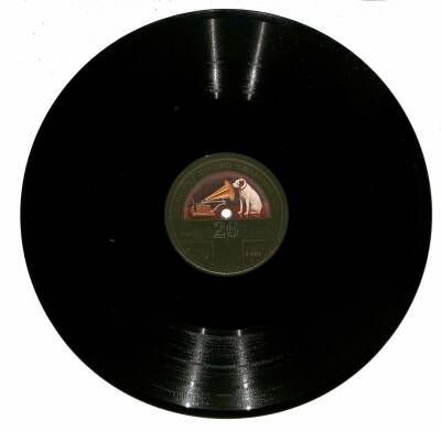M. Bevignani, F. Tumminello - La Traviata Verdi TAŞ PLAK (107) PLK23172 - 1