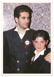 Mahsun Kırmızıgül - Küçük Onur Kartpostal KRT8242 - Gökçekoleksiyon