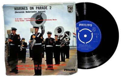 Marines On Parade 2 - K.L.M. Mars - Groot Rotterdam (108.5) PLK16840 - 1