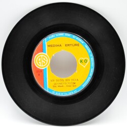 Mediha Ertüre - Ölmeyen Aşk (Y)PLK2606 - 3