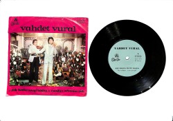 Vahdet Vural – Aşk Başka Sevgi Başka & Candan Sevenim Yok 45'lik Plak (10/7.5) PLK27237 - Gökçekoleksiyon