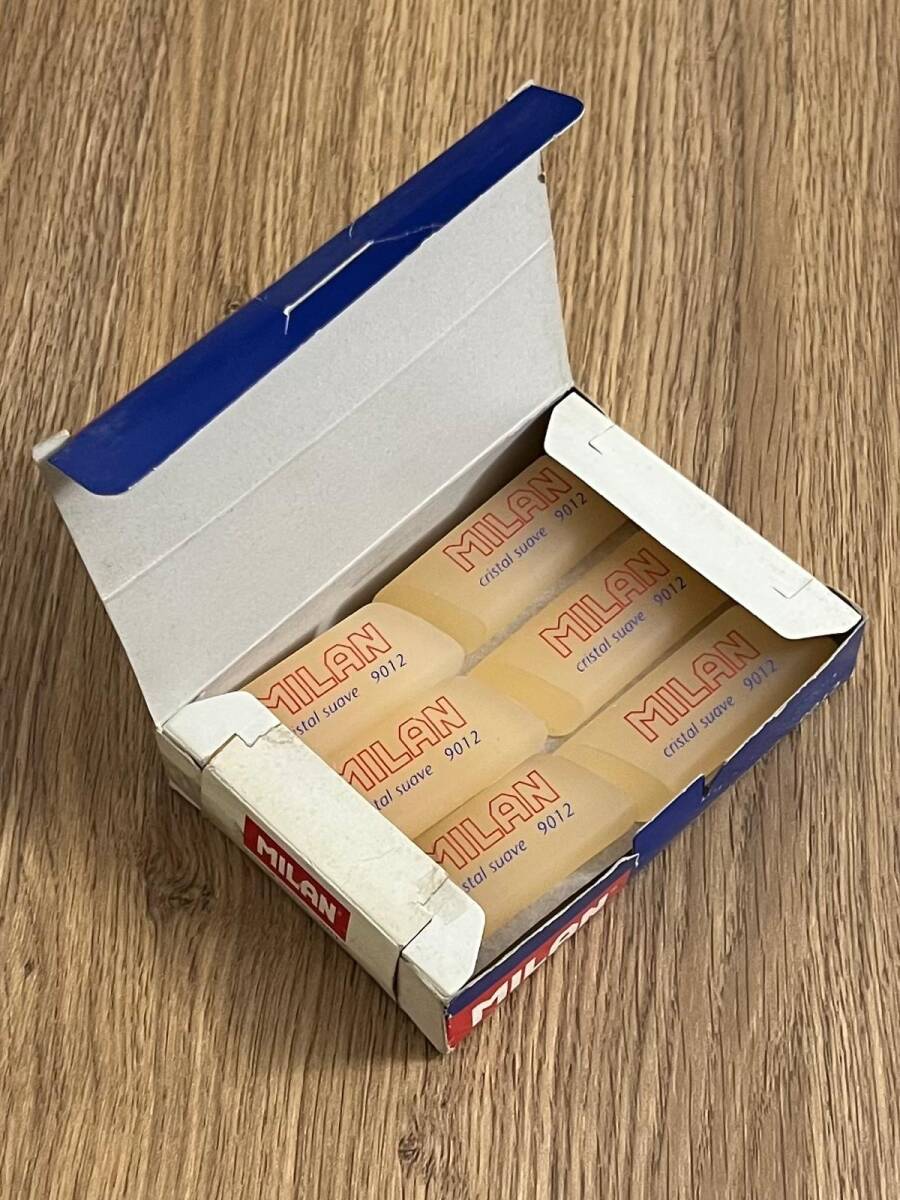 Milan Kristal Şeffaf Silgi Dolu Kutu AOB4754 - 3