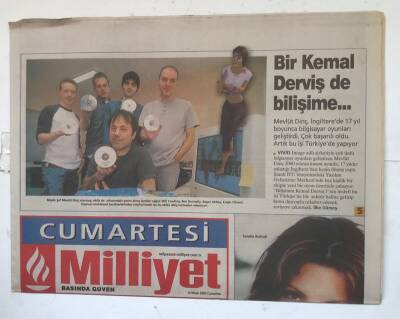 Milliyet Cumartesi Gazetesi 14 Nisan 2001 - Teşhircilik Moda Oldu GZ8124 - 1
