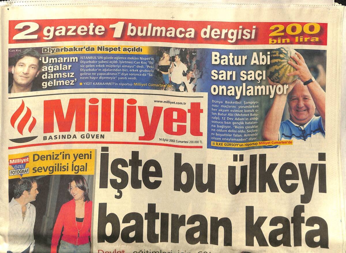 Milliyet Gazetesi 14 Eylül 2002 - Seda Sayan İle Mehmet Ali Erbil - Ronaldo'nun Eşinden Rekor Transfer - Fatih Terim'den Reform GZ157468 - 1