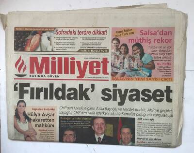 Milliyet Gazetesi 14 Temmuz 2004 - Hülya Avşar Hapisten Kurtuldu GZ8088 - 1