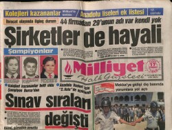Milliyet Gazetesi 17 Temmuz 1988 - Özalların Aile Haccı GZ61653 - 2
