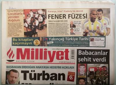 Milliyet Gazetesi 20 Eylül 2007 Esenboğada Köşe Kapmaca - Türban Çalışmalarına Tepkiler Devam Ediyor - GZ44438 - 2