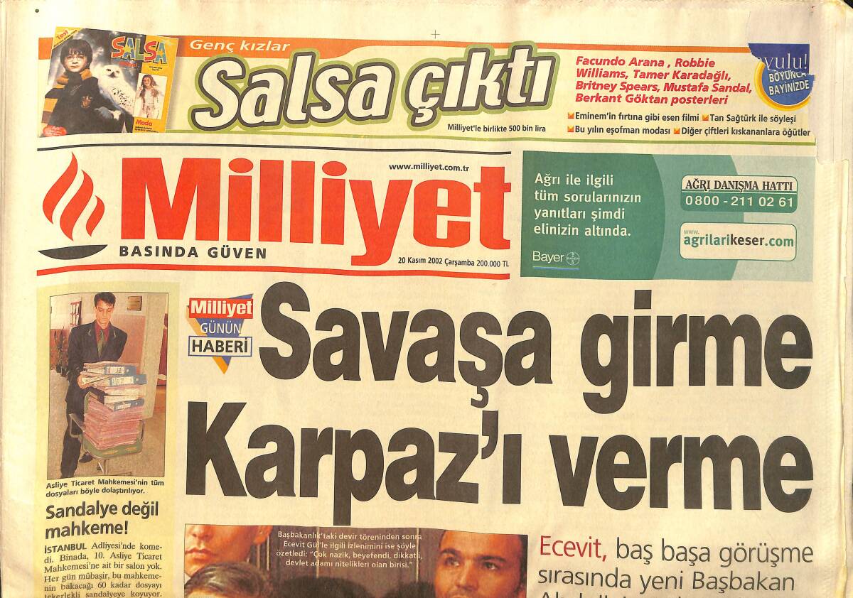 Milliyet Gazetesi 20 Kasım 2002 - Hakan Bayraktar: Futboldan Soğudum - Bush'tan Gül'e Davet GZ157482 - 1