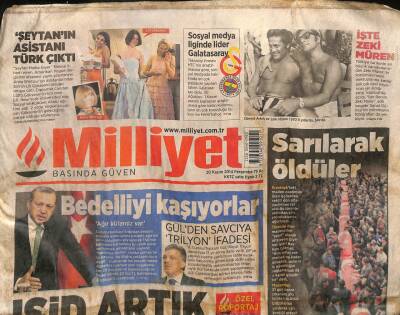 Milliyet Gazetesi 20 Kasım 2014 - Cüneyt Arkın Ve Zeki Müren 1970li Yıllarda , Şilede GZ98850 - 1