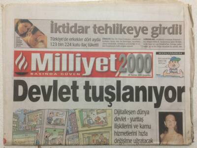 Milliyet Gazetesi 2000 Eki 13 Şubat 2001 - Devlet Tuşlanıyor GZ51674 - 1