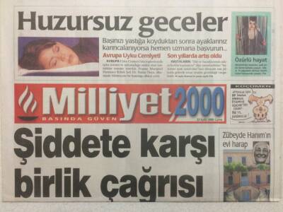 Milliyet Gazetesi 2000 Eki 22 Eylül 2000 - Hülya Koçyiğit Bikiniler Kıymetli GZ34143 - 1
