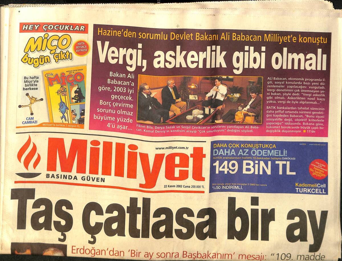 Milliyet Gazetesi 22 Kasım 2002 - Selamsızlar: Hülya Avşar Ve Gülben Ergen - Armani'den Afgan Şıklığı GZ157483 - 1
