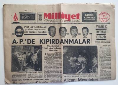 Milliyet Gazetesi 24 Nisan 1965 - Dört A.P Milletvekili Grup Toplantısı İstedi GZ6189 - 1