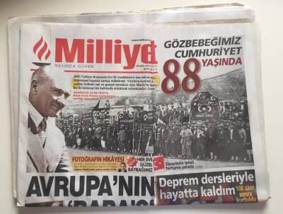 Milliyet Gazetesi 29 Ekim 2011 (Cumartesi Milliyet Eki İle)- Gözbebeğimiz Cumhuriyet 88 Yaşında GZ6527 - 2