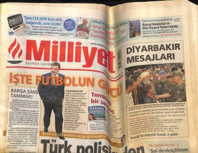Milliyet Gazetesi 6 Eylül 2008 - Orhan Pamukun Kitabı İçin Korsan Avı ! - İstanbul Okullarına Kravat Serbestisi GZ94647 - 1