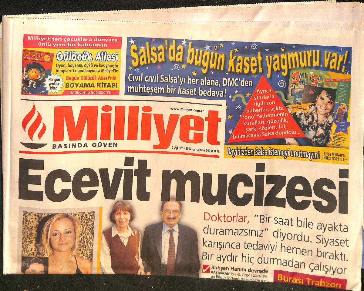 Milliyet Gazetesi 7 Ağustos 2002 - Patrikhane'de Papaz Krizi - Ecevit Mucizesi GZ157239 - 1