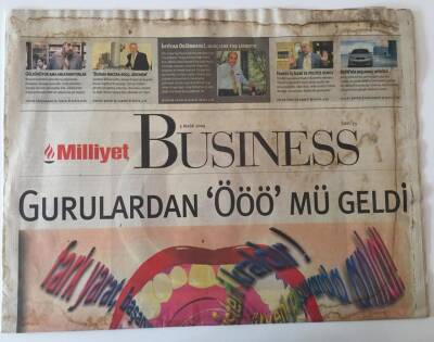 Milliyet Gazetesi Busıness Eki 5 Aralık 2004 - İhtiyar Demirci Gençlere Taş Çıkarttı - GZ43915 - 1