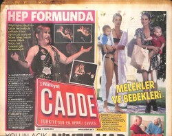 Milliyet Gazetesi Cadde Eki 17 Mayıs 2013 - Sezen Aksu Bilgi Üniversitesinde 4 Bin Öğrenciye Konser Verdi - Yalın Gezmelere Doyamadı GZ158397 - Gökçekoleksiyon