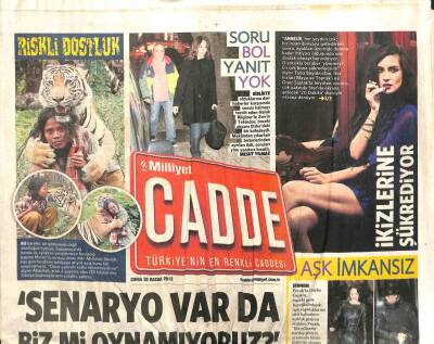 Milliyet Gazetesi Cadde Eki 30 Kasım 2012 - Şener Şenle Şevket Altuğ,Önceki Gün Etilerde Buluştu GZ105659 - 1