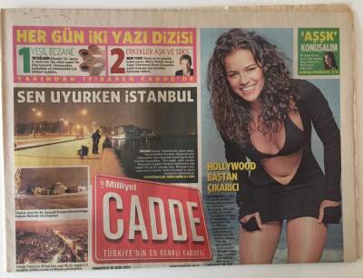 Milliyet Gazetesi Cadde Eki 30 Ocak 2010 - Facebook Sayfan Kadar Ünlüsün Emre Aydın , Tuba Büyüküstün ... - GZ20668 - 1